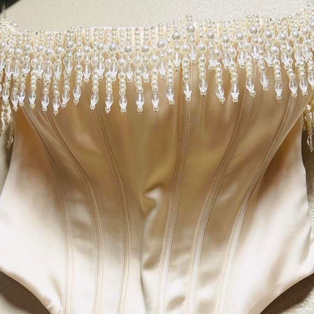 House of‎ CB Ivory Corset with Pearl Accents Sz M - Picture 3 of 10
